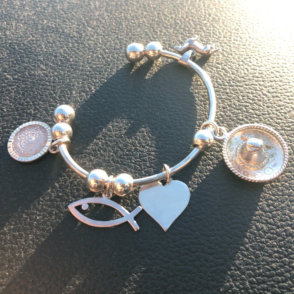 Silver 925 bracelet with charms